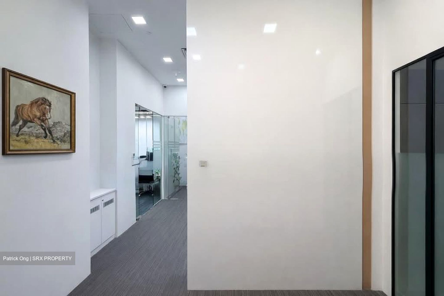 Sbf Center (D1), Office #584856731